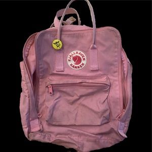 pink fjall raven kanken